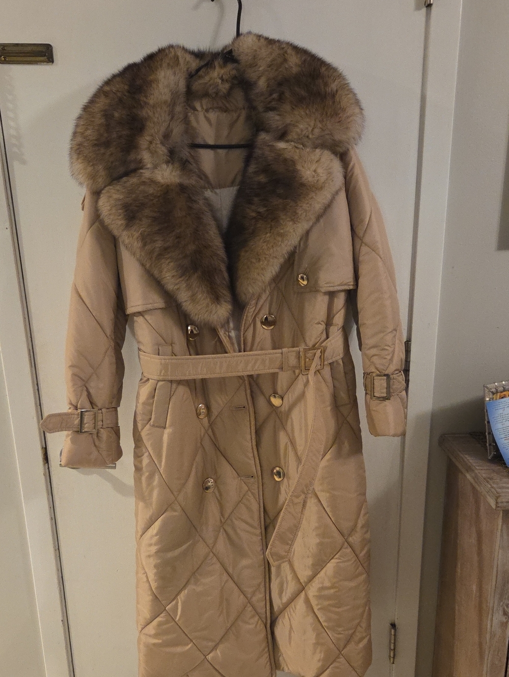 European Women’s Long Quilted Coat Fur Collar Beige M/L